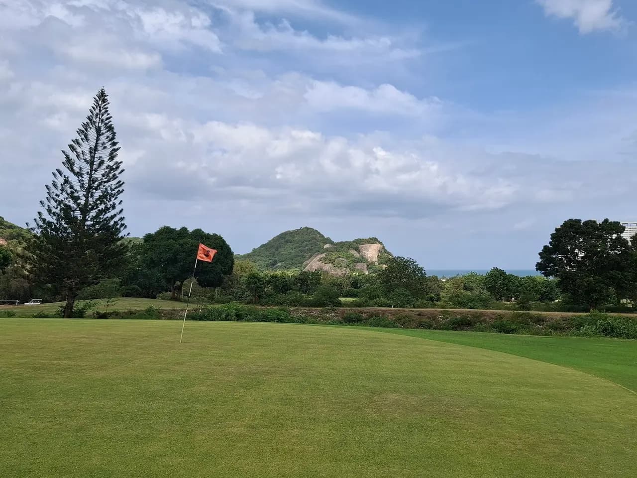 Hua Hin Korea Golf Club, budget · 18 holes in Hua Hin
