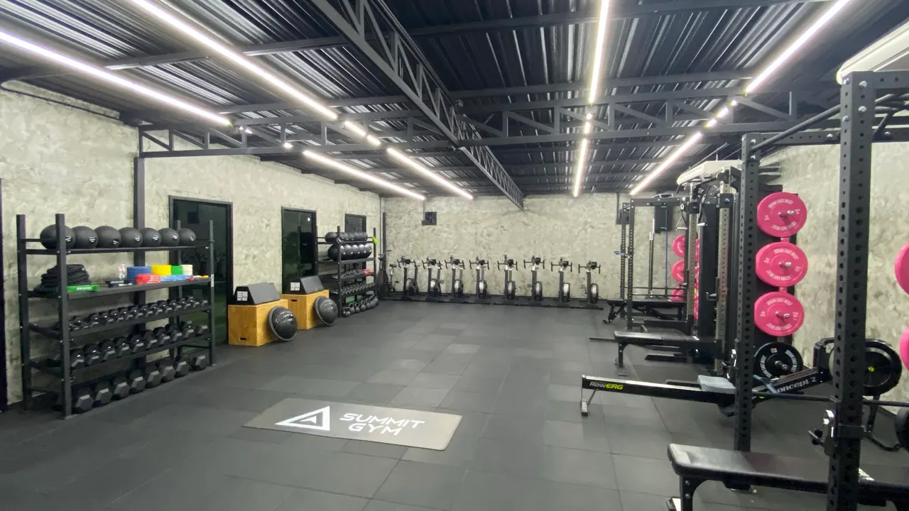 Summit Gym Hua Hin, strength & conditioning studio in Hua Hin