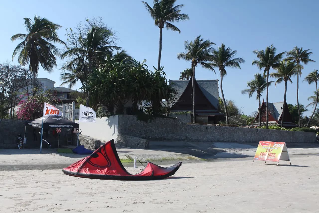 Hua Hin Kitesurfing, kitesurf & sup school in Hua Hin